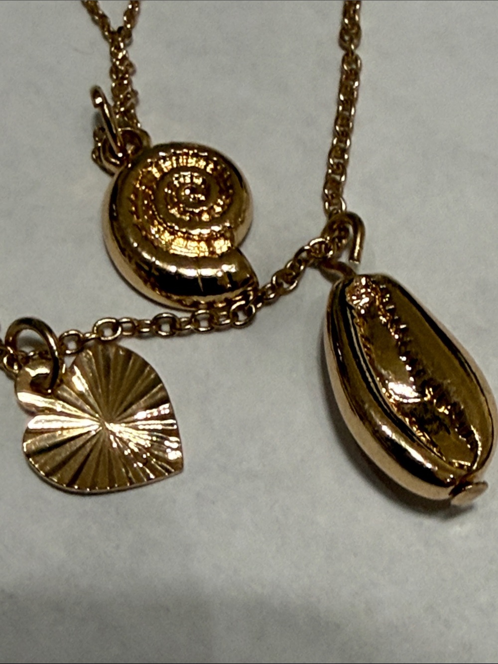 Gold Plated Layered Seashells and Heart Pendant Necklace Set from Anthropologie🔥 - Picture 13 of 16